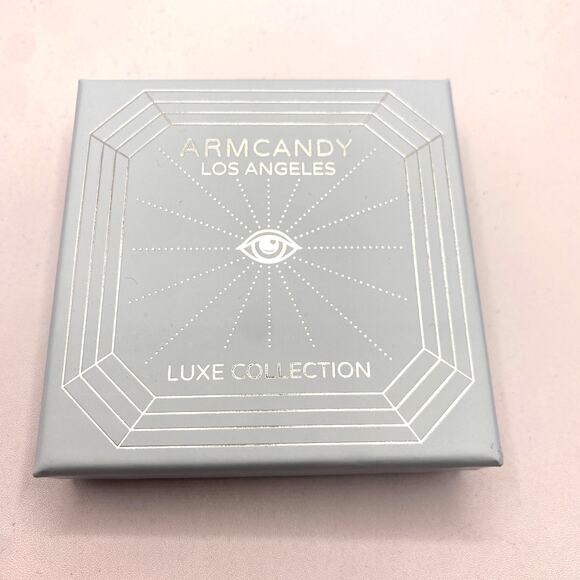 Arm Candy LA NiB Heart & Clover Adjustable Bracelet Set Brass Delicate Design - Picture 5 of 6